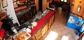 L'interno del Bar Cascate